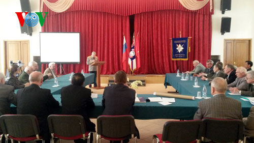 ការចរចារស្ដីពីជ័យជំនះ Dien Bien Phu និងជ័យជំនះលើពួកហ្វាស៊ីសនៅរុស្ស៊ី